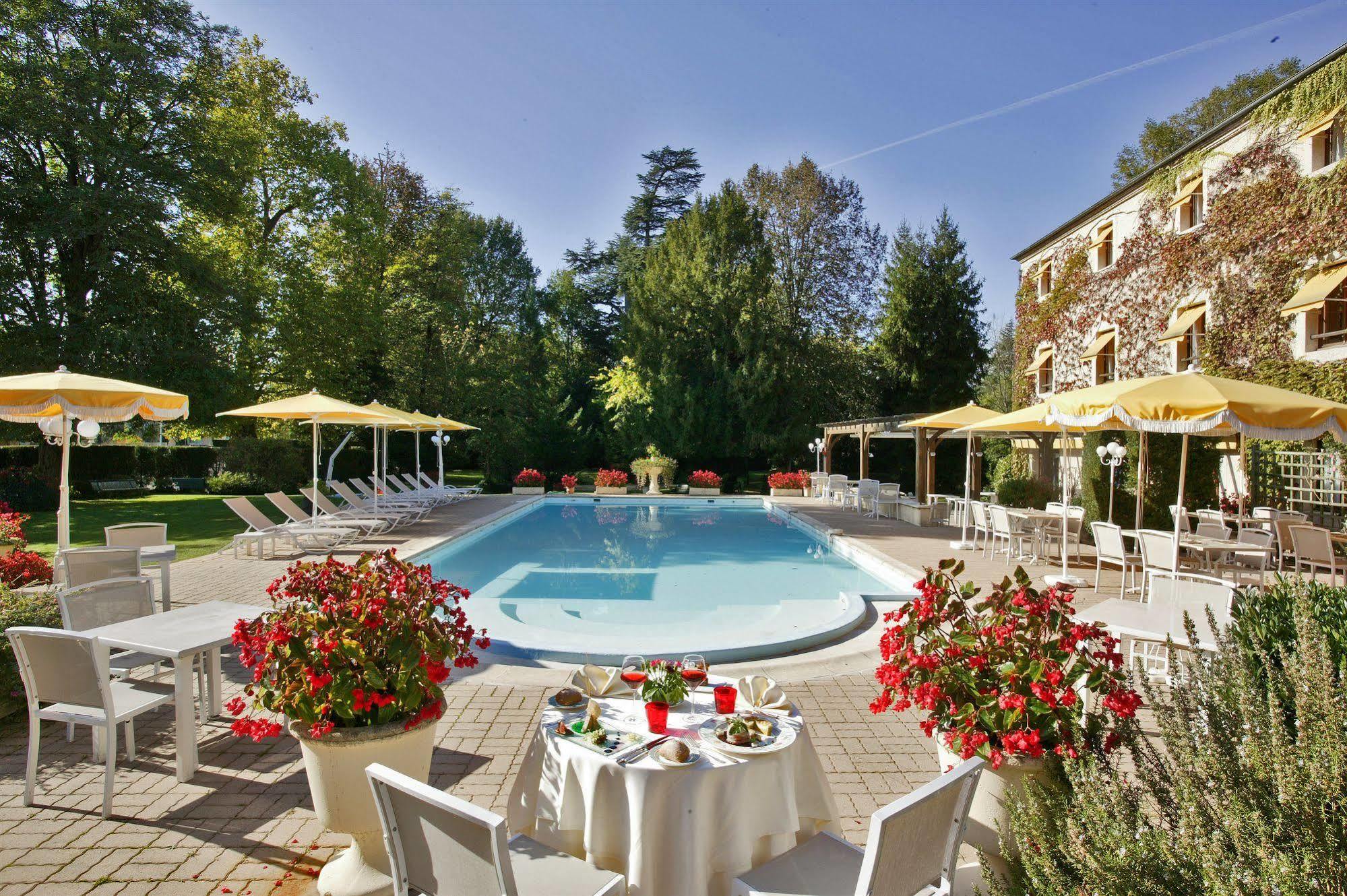 Hotel Le Relais De Montignac Exterior foto